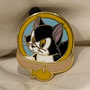Disney Animal Collectible Trading Pin Figaro Cat from Pinocchio EUC